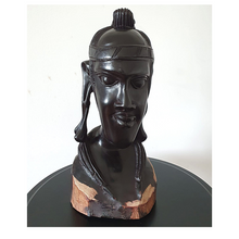 Load image into Gallery viewer, Maasai Adults Carving
